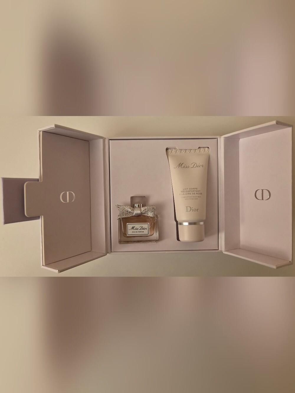 𝐏𝐑𝐈𝐂𝐄 𝐅𝐈𝐑𝐌 🎀 Dior beauty set